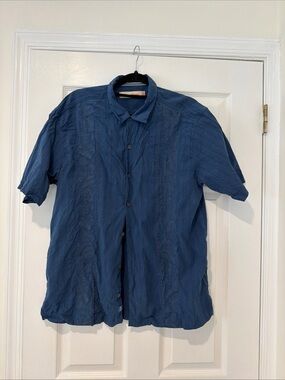 Men's Blue Short Sleeve Button-Up Shirt Tommy Bahama 100% silk #preppy #beach